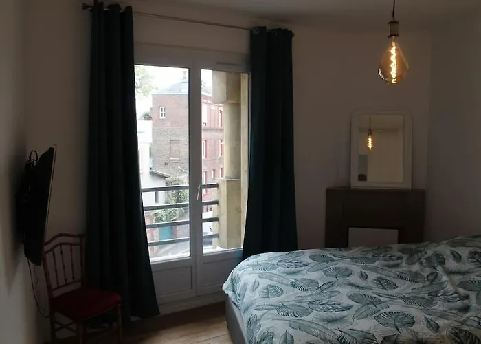 Rive Droite Apartment